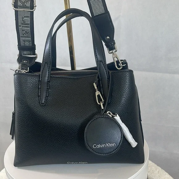 Calvin Klein , NWT , Black color, Shoulder bag . - Picture 3 of 15